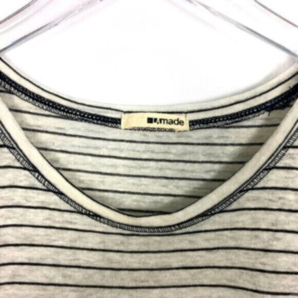 LA Made | Women's Cream Black Sleeveless Striped Pattern Top Size Small - Picture 2 of 6